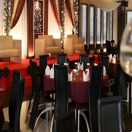 Orchardz Hotel Gajah Mada Pontianak Kültér fotó