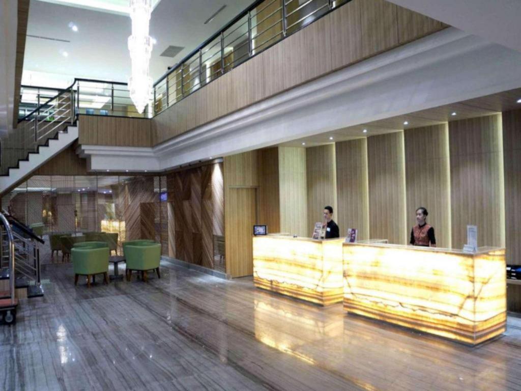 Orchardz Hotel Gajah Mada Pontianak Kültér fotó