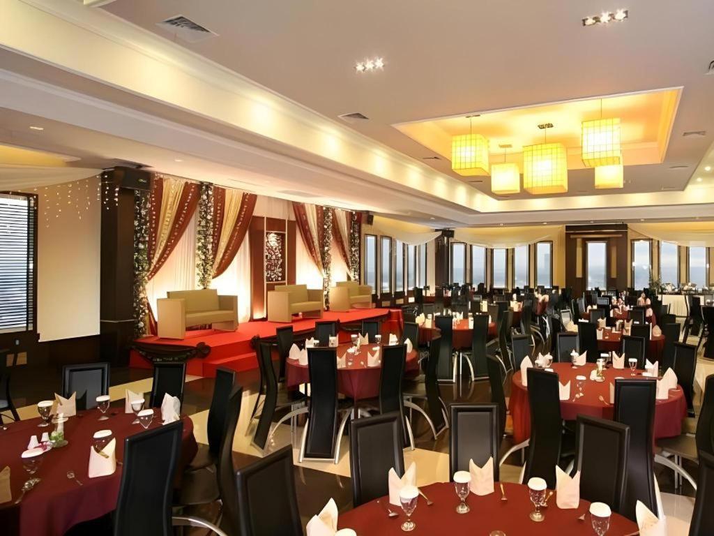 Orchardz Hotel Gajah Mada Pontianak Kültér fotó
