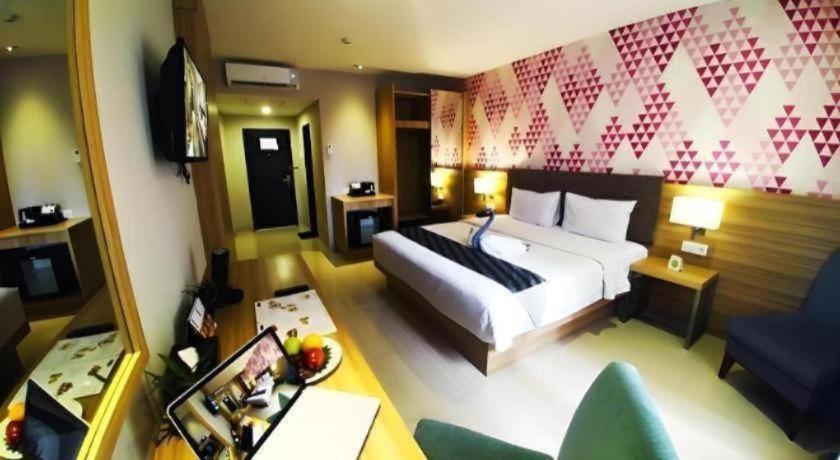 Orchardz Hotel Gajah Mada Pontianak Kültér fotó