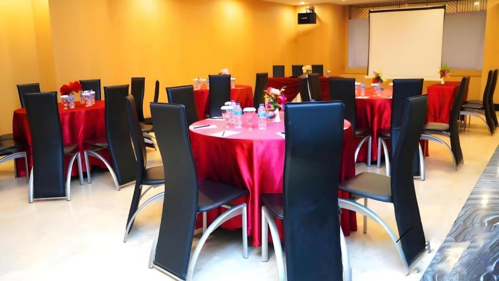 Orchardz Hotel Gajah Mada Pontianak Kültér fotó