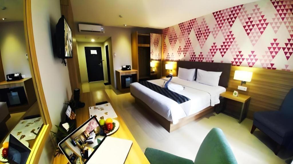 Orchardz Hotel Gajah Mada Pontianak Kültér fotó