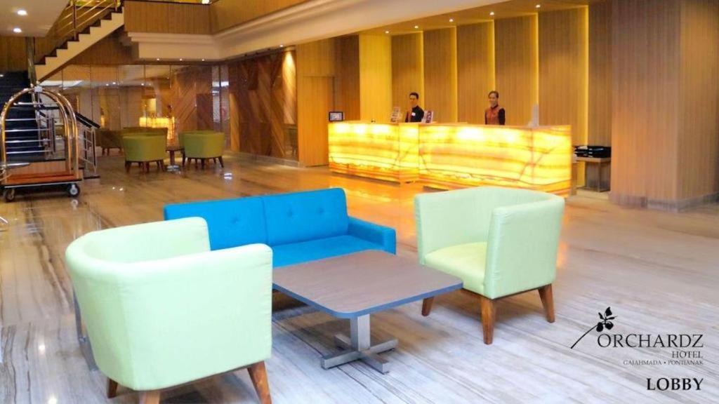 Orchardz Hotel Gajah Mada Pontianak Kültér fotó